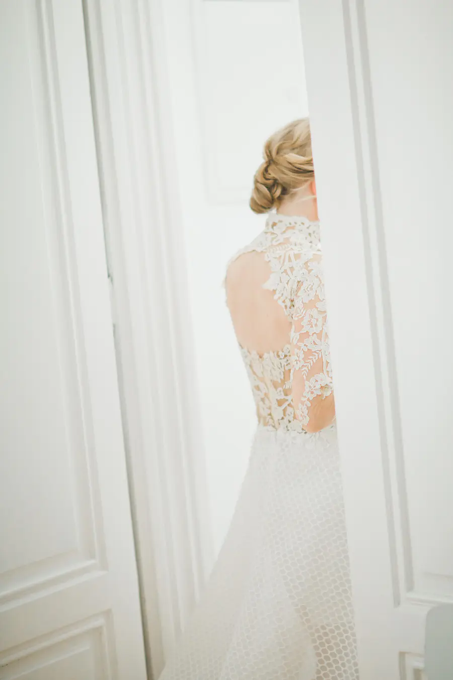 Bride entering a new chapter of life, creative wedding photography for couples, contact page image. Marek & Klára wedding photograpjhy AT / SK