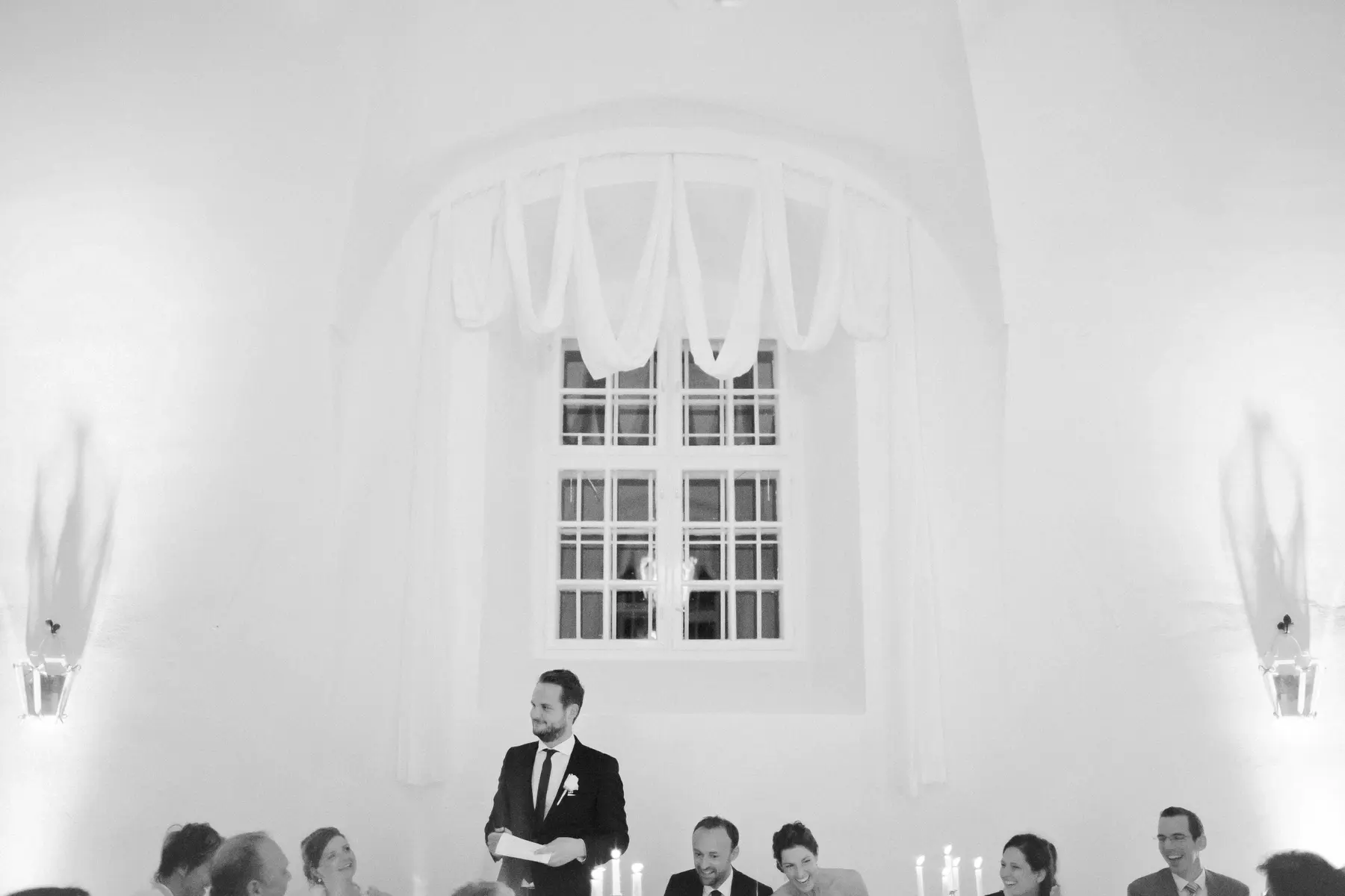 Documentary photography of wedding speeches at Schloss Halbturn